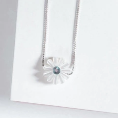 Colar Prata mini margarida azul - Sabrina Pratas | Joias delicadas em prata 925