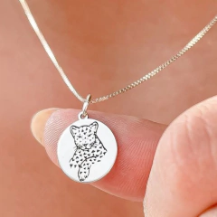 Colar medalha onça love - comprar online