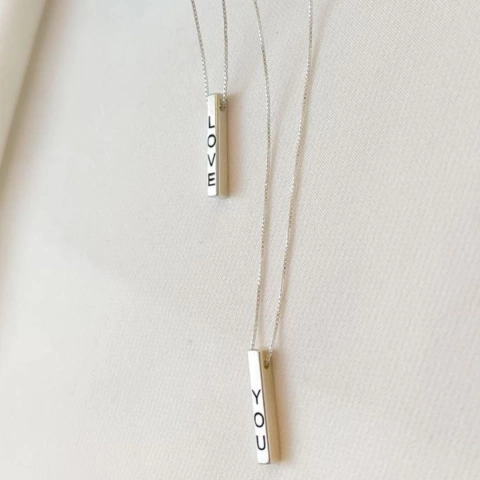 Colar Barrinha "Love" e "You"
