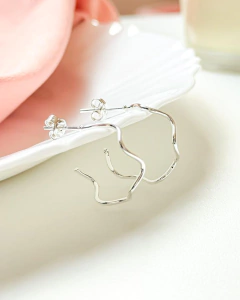 Brinco argola Prata 925 ondulada - loja online