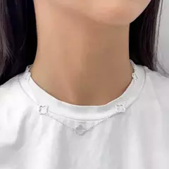 Choker Prata trevos cravejados na internet