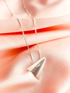 Colar Avião dobradura - comprar online