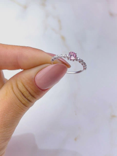 Anel Solitário Zircônia rosa cravejado na internet