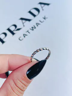 Anel aparador corações na internet