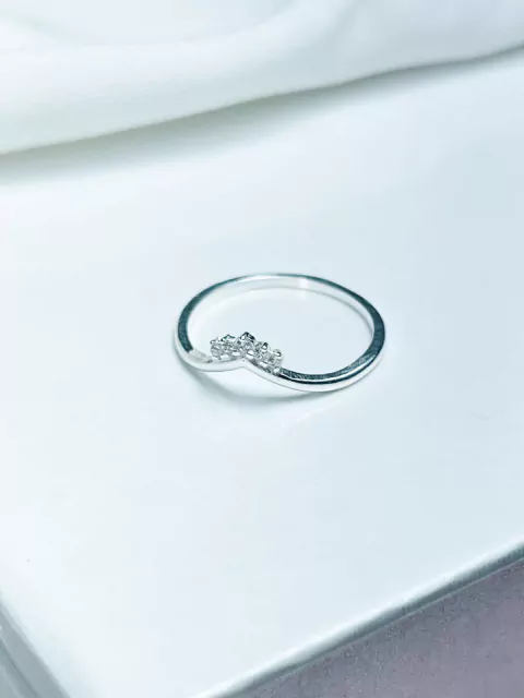 Anel Chevron realeza