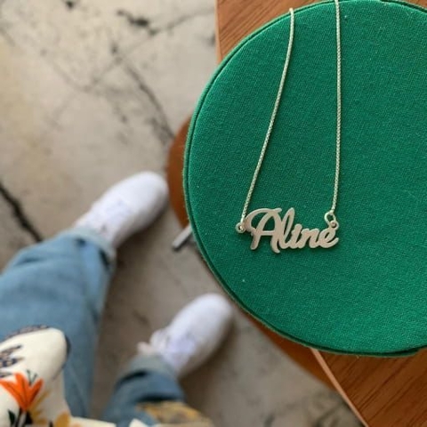 Colar personalizado fonte poesia