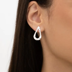 Brinco Prata Orgânico gota vazada