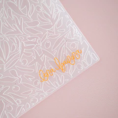 Carpeta de Embossing 6 x 8,25" Olivo Emboss It Lora Bailora en internet