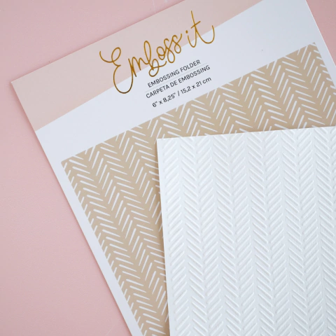 Carpeta de Embossing 6 x 8,25" Espiga Emboss It Lora Bailora