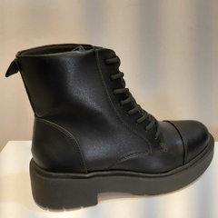 Bota Preta Sua Cia - comprar online