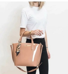 BOLSA PETITE JOLIE BEVERLY CARAMEL PJ10720 na internet