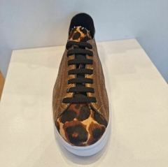 Tênis Em Couro Dourado Com Onça June Shoes - comprar online