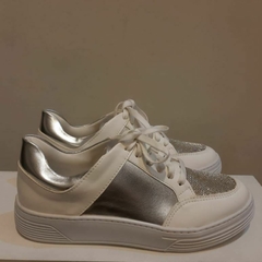 Tênis Napa Cali C/Sarja Branco /Camurca Atenas Mini C/Sarja Marfim /Metallic C/Sarja June Shoes - comprar online