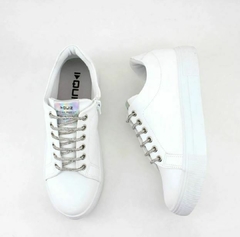 TÊNIS BRANCO COM CADARÇO EM STRASS/ PRATA8 - June Online