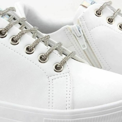 TÊNIS BRANCO COM CADARÇO EM STRASS/ PRATA8 - loja online