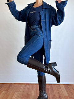 The Mom Denim en internet