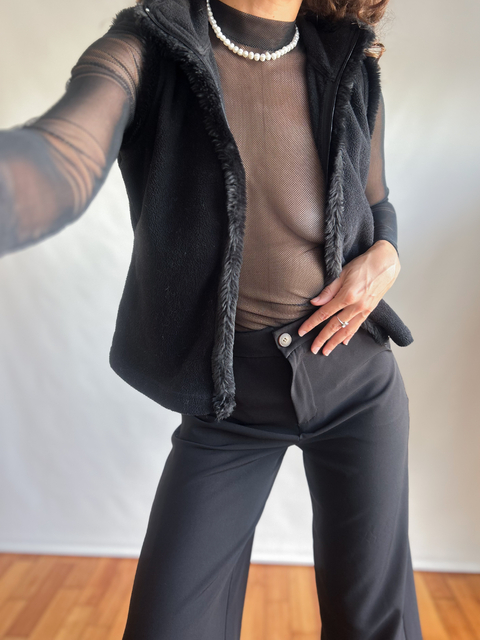 The Black Little Vest - comprar online