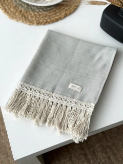 CAMINO DE MESA HINDI Gris Perla - comprar online