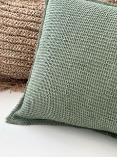 ALMOHADÓN WAFFLE Verde Seco 60x40 - PHILIA DECO