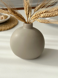 FLORERO MILOS Redondo Beige - tienda online