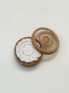 CAJA CON POSAVASOS CROCHET - tienda online