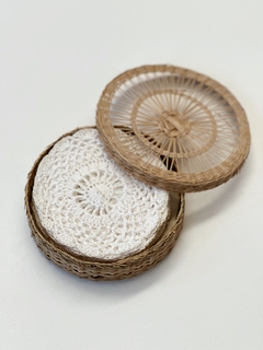 CAJA CON POSAVASOS CROCHET