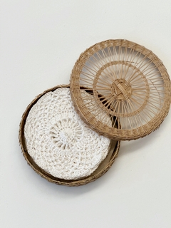 CAJA CON POSAVASOS CROCHET en internet