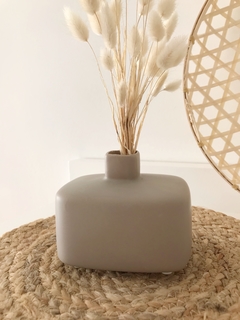 FLORERO MILOS Beige - tienda online