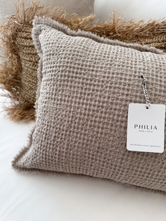 ALMOHADÓN NIDO Gris Claro 60x40 - PHILIA DECO