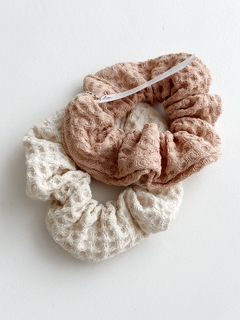 Imagen de SCRUNCHIES NIDO Set x 2