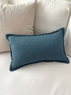 Imagen de ALMOHADÓN NIDO Azul Petro 50x30