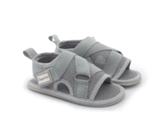 SANDALIA LITTLE CHAP en internet