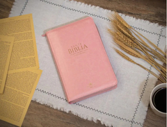 Biblia clásica palo de rosa RVR 1960 con cierre e índice