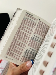 Imagen de Biblia palabras de vida amor Rosada con indice RVR