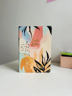 Biblia Multicolor RVR1960 Letra Grande - comprar online