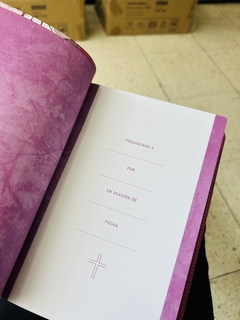 Biblia NTV Edición Personal - Letra Grande Rosada Flores - comprar online