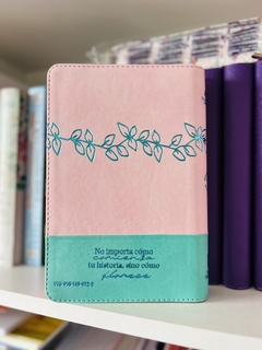 Biblia Valiosa Verde Menta Canto Plateado con cierre TLA