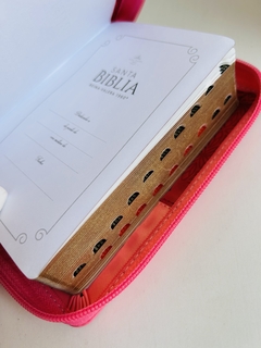 Imagen de Biblia Bifloral Rosa duotono Imitación Piel, con cierre e Índice RVR 1960