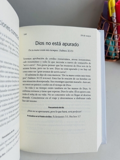 Momentos De Quietud Con Dios/365 Inspiraciones Diarias - tienda online