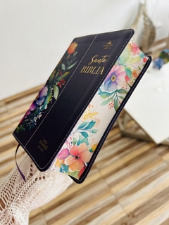 Biblia Flores Lila Canto Pintado Letra Grande - tienda online