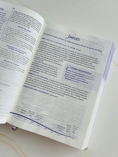 Biblia De Una Joven Conforme Al Corazón De Dios/Tapa Dura