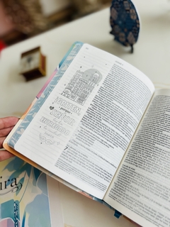 Biblia Inspira NTV Semipiel Paraiso Floral