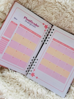 Mi agenda personal, planificadora Rosa con flores en internet