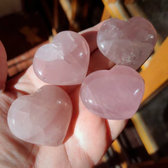 Corazón de Cuarzo rosa