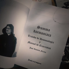 SUMMA DAEMONIACA: TRATATADO DE DEMONOLOGIA Y MANUAL DE EXORCISTAS en internet