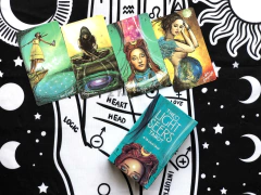 Caja de adivinación con Tarot u oráculo importado en internet