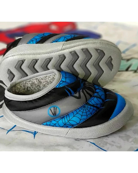 PANTUFLA NENE SPIDER BLACK LOS CAÑAS - ART. LCPNI - comprar online