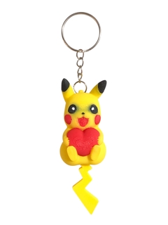 Llavero de Pikachu con corazón en internet