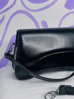 Bolsa assimétrica preta - comprar online