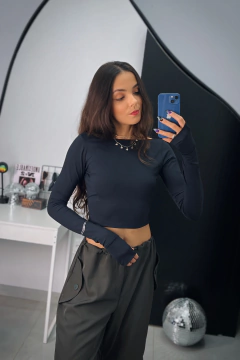 Cropped Scarlett manga longa